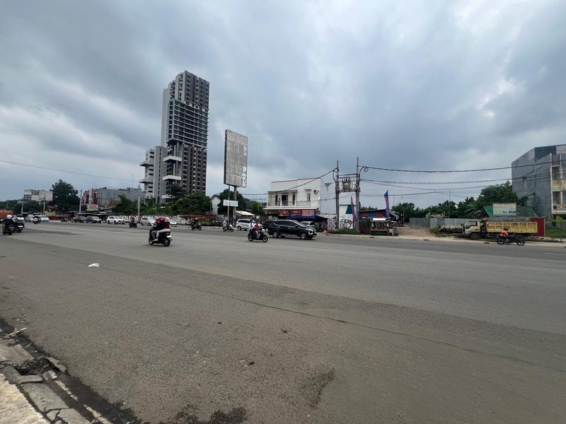 Kavling Commerical  Jl. Rawa Buntu Raya Posisi Premium