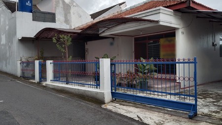 Rumah Nyaman Strategis Halaman Luas & Lingkungan Tenang di Caturtunggal, Depok, Sleman