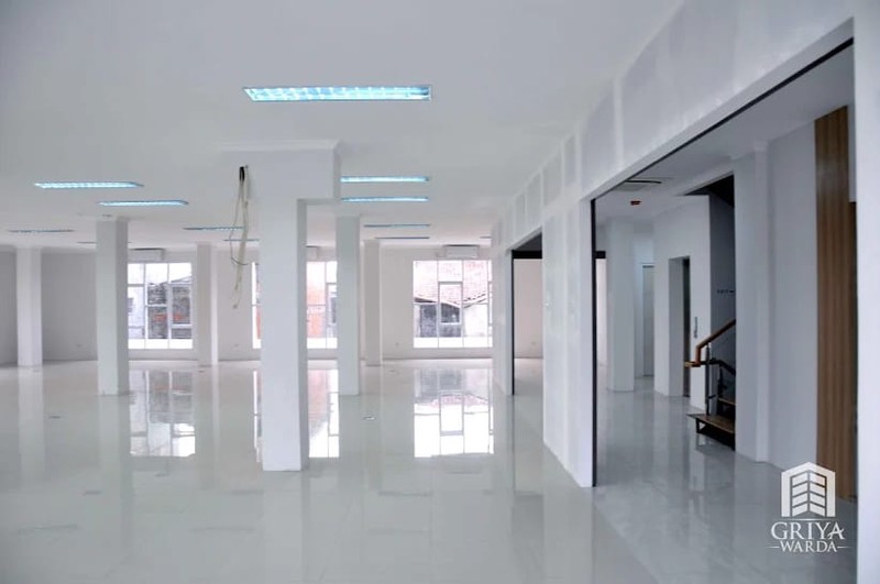 Dijual Mini Building di jl. Kramat  Senen