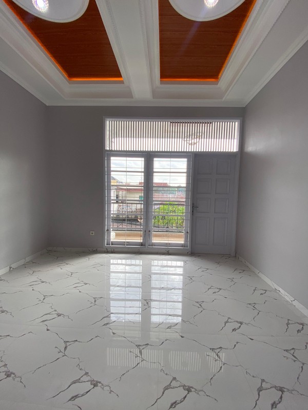 Rumah Brand New Posisi Hoek Dekat Tol Desari