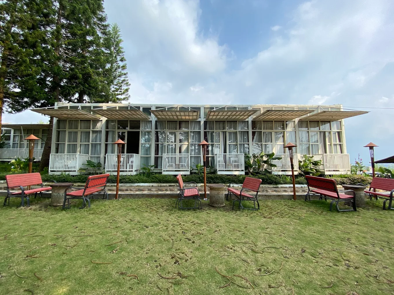 For Sale Lahan Komersial dengan Resort Exclusive di Cikahuripan, Lembang, Bandung