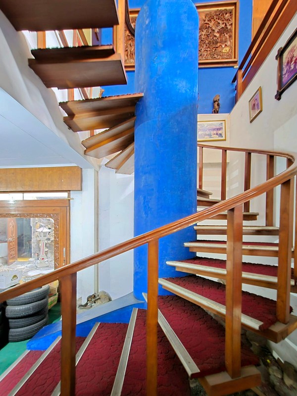 Dijual Rumah Lokasi Strategis di Cikini Jakarta Pusat Cocok Untuk Hunian Maupun Kantor.