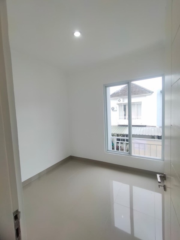 RUMAH STRATEGIS DI WELLINGTON RESIDENCE