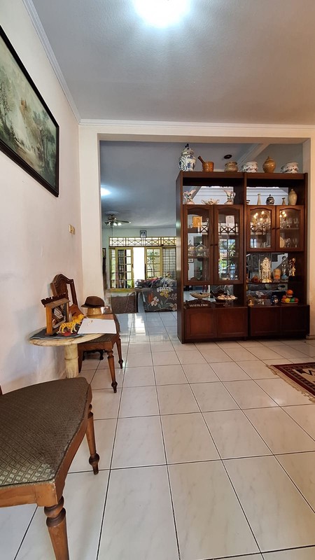 Rumah Siap Huni dengan halaman luas di Cluster Garuda Bintaro, Jakarta Selatan