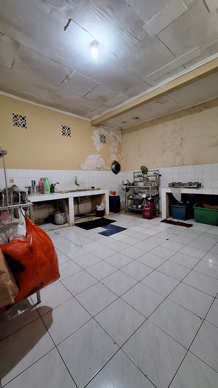 Rumah Siap Huni dengan halaman luas di Cluster Garuda Bintaro, Jakarta Selatan