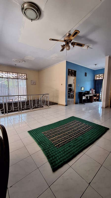 Rumah Siap Huni dengan halaman luas di Cluster Garuda Bintaro, Jakarta Selatan