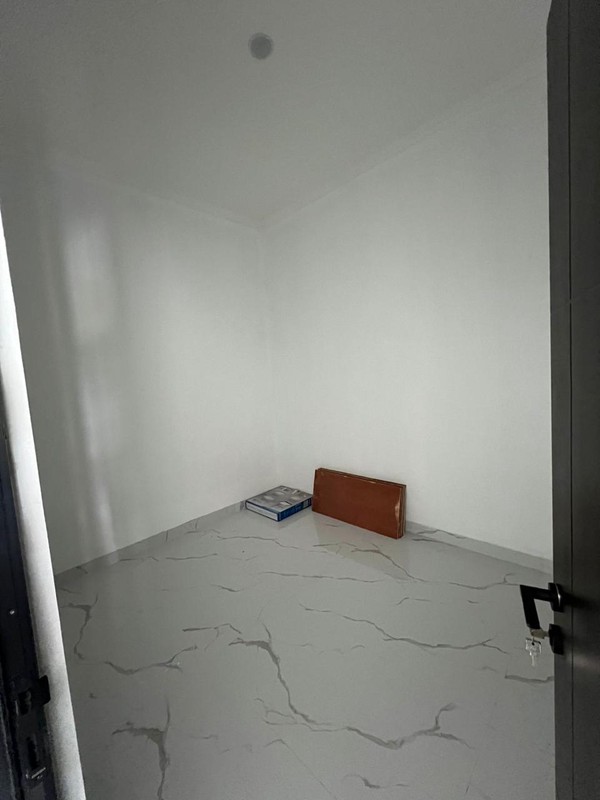 Rumah Minmalis, Brand New, Bagus Lingkungan aman dan Nyaman di CIater- Tangsel