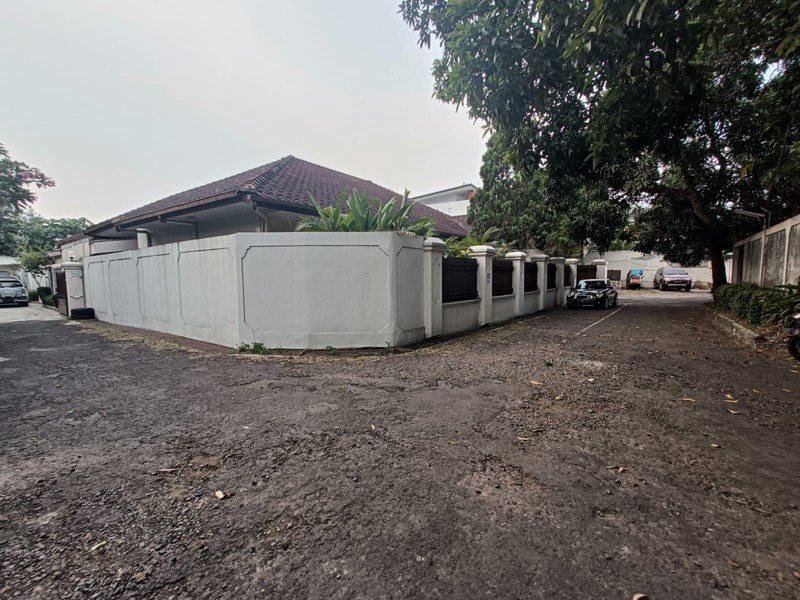 Dijual rumah siap pakai daerah ampera jakarta selatan