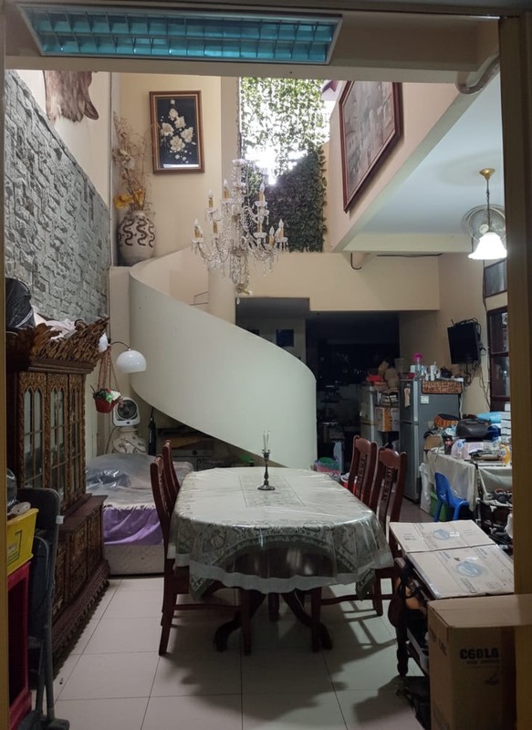 Rumah 2 Lantai Lokasi Strategis di Hang Jebat Kebayoran Baru 