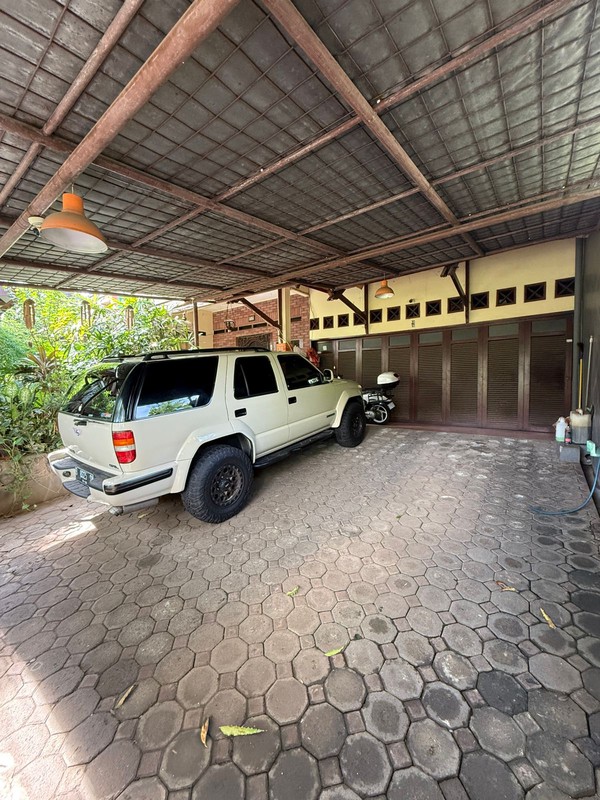 Rumah 2 Lantai Lokasi Strategis di Hang Jebat Kebayoran Baru 