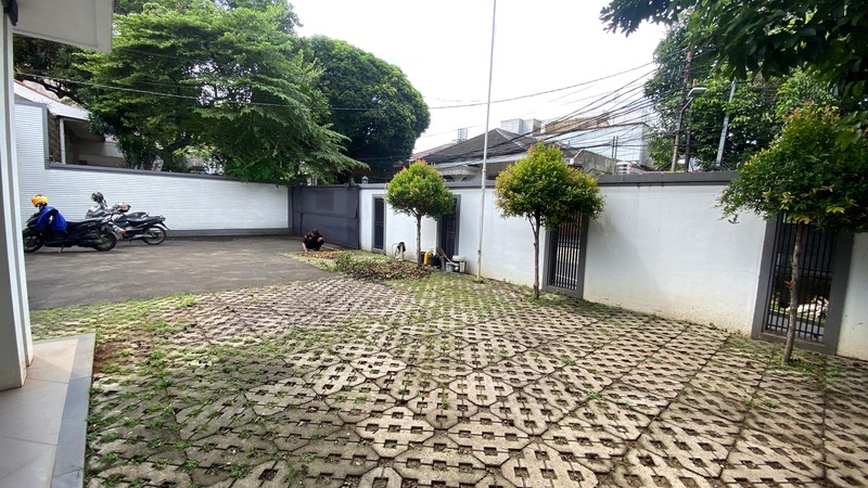 Rumah siap huni, Bangka area, Jakarta selatan 21M reposisi menjadi 14,5M (Nego)