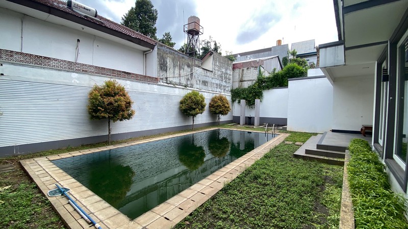 Rumah siap huni, Bangka area, Jakarta selatan 21M reposisi menjadi 14,5M (Nego)