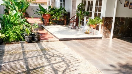 DIJUAL RUMAH TINGGAL 2LT DI HOOK, SIAP HUNI, DI CINERE