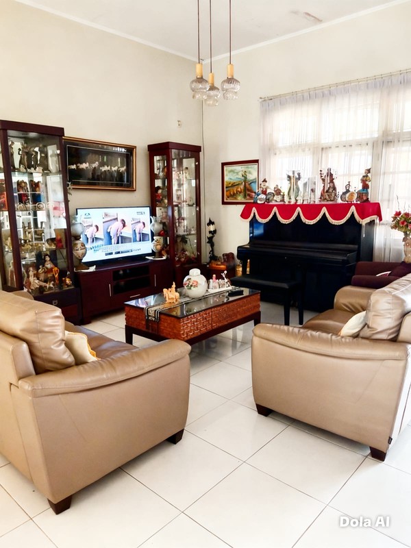 DIJUAL RUMAH TINGGAL 2LT DI HOOK, SIAP HUNI, DI CINERE