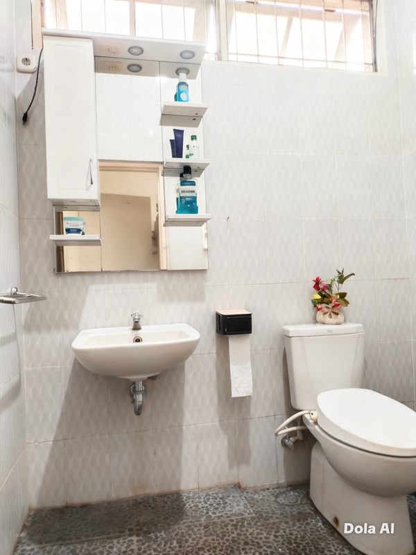 DIJUAL RUMAH TINGGAL 2LT DI HOOK, SIAP HUNI, DI CINERE