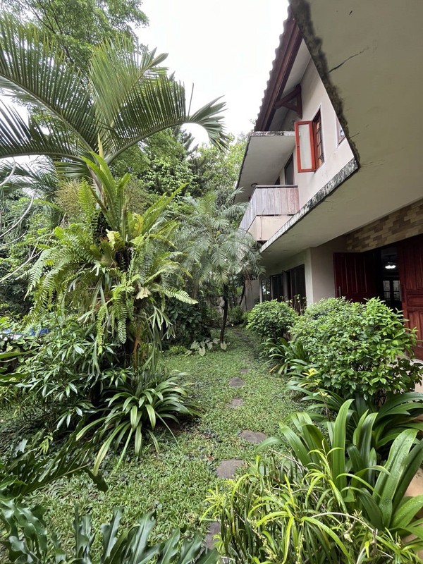 Dijual Rumah Siap Huni di Rafless Hilss harga nego sampai deal