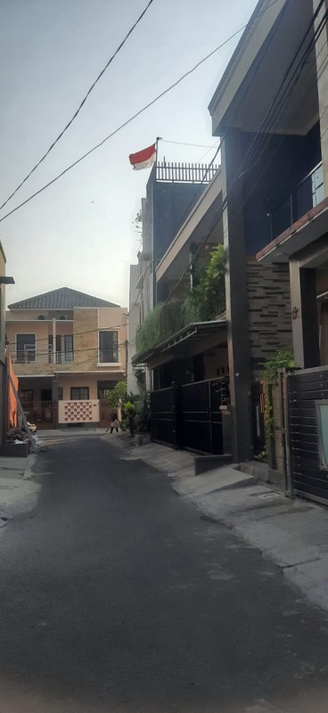 Rumah 2 Lantai Siap Huni dengan Hunian Nyaman dan Asri di Pinang, Tangerang