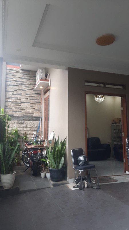 Rumah 2 Lantai Siap Huni dengan Hunian Nyaman dan Asri di Pinang, Tangerang