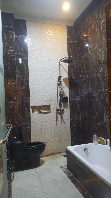 Rumah 2 Lantai Siap Huni dengan Hunian Nyaman dan Asri di Pinang, Tangerang