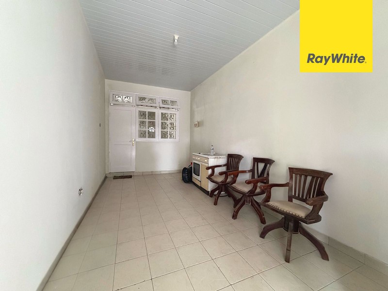 Rumah Besar dengan 4 Kamar Tidur di Kota Wisata Cibubur