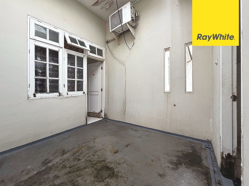 Rumah Besar dengan 4 Kamar Tidur di Kota Wisata Cibubur