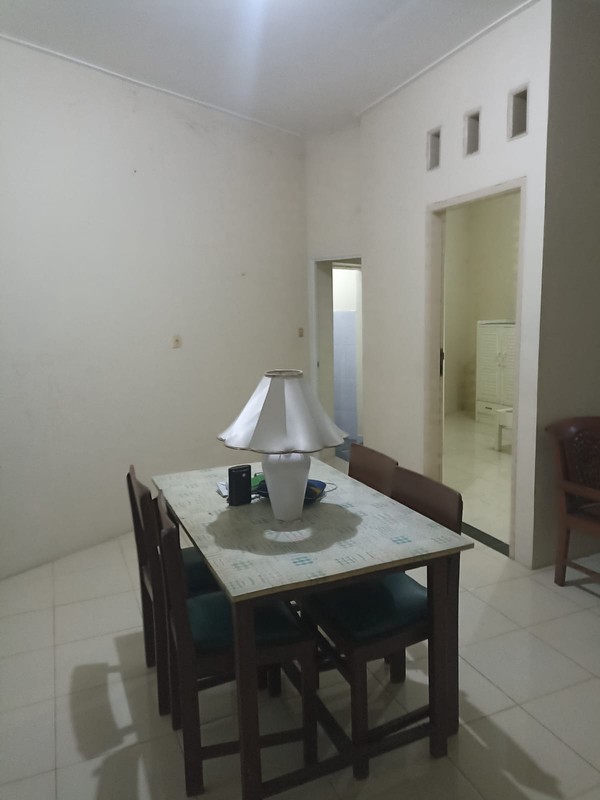 Rumah di kawasan usaha kost Pejompongan Jakarta Pusat