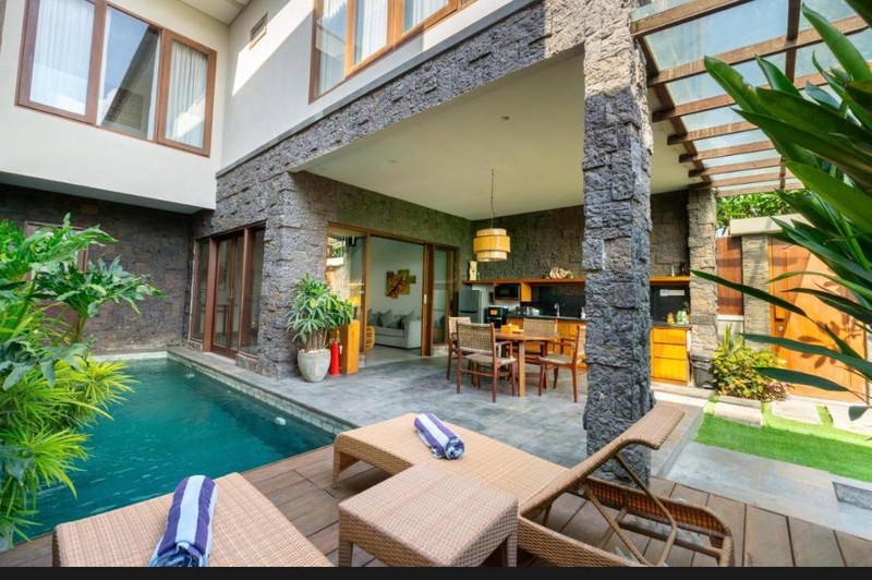 Freehold - Dual-Villa Investment in Prime Batu Bolong, Canggu, Bali - 7 Minutes to the Beach