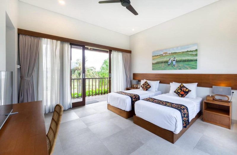 Freehold - Dual-Villa Investment in Prime Batu Bolong, Canggu, Bali - 7 Minutes to the Beach