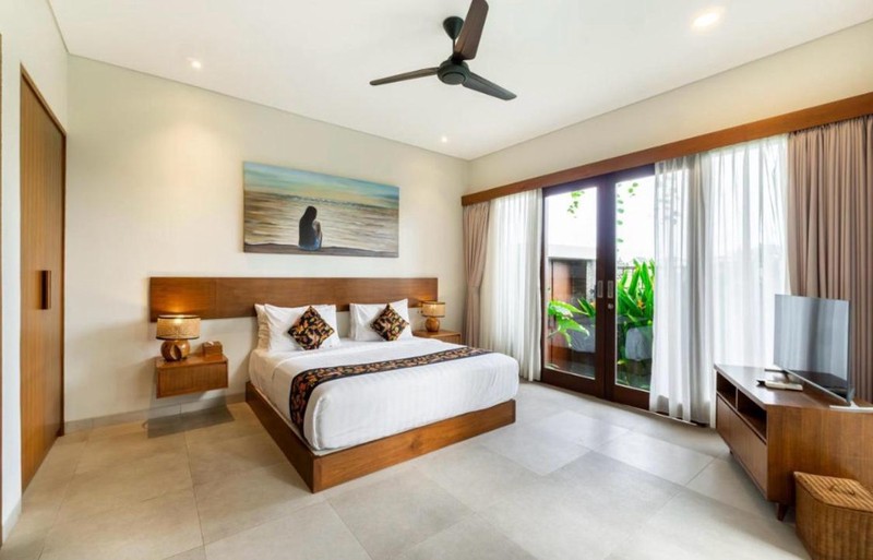 Freehold - Dual-Villa Investment in Prime Batu Bolong< Canggu, Bali - 7 Minutes to the Beach