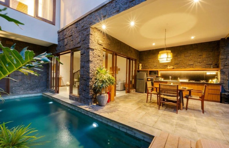 Freehold - Dual-Villa Investment in Prime Batu Bolong< Canggu, Bali - 7 Minutes to the Beach