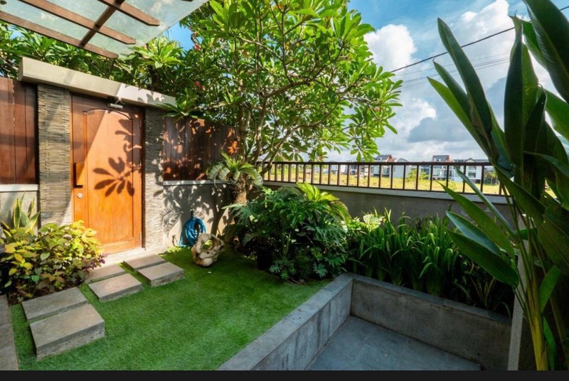 Freehold - Dual-Villa Investment in Prime Batu Bolong< Canggu, Bali - 7 Minutes to the Beach