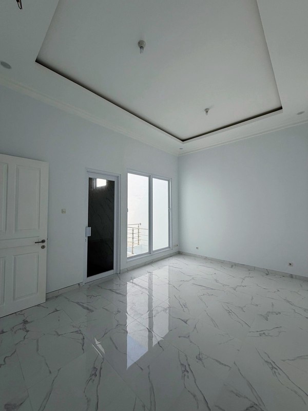 TURUN HARGA! Dijual Rumah Baru Modern Minimalis Bukit Palma Surabaya  