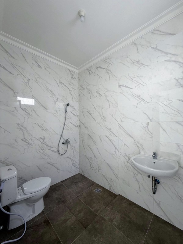 TURUN HARGA! Dijual Rumah Baru Modern Minimalis Bukit Palma Surabaya  