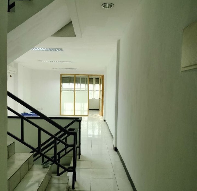 Ruko 3 Lantai Kawasan Komersial Ramai Usaha Di Jalan Raya Pasar Minggu, Pancoran Dekat MT Haryono