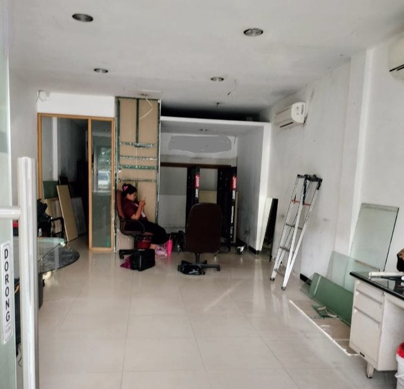 Ruko 3 Lantai Kawasan Komersial Ramai Usaha Di Jalan Raya Pasar Minggu, Pancoran Dekat MT Haryono