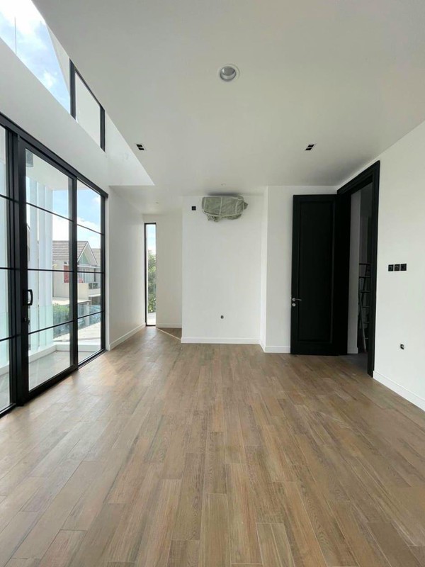 Rumah 2 Lantai Siap Huni dengan Lokasi Premium di daerah Bintaro Sektor 9