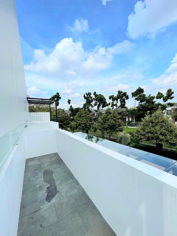 Rumah 2 Lantai Siap Huni dengan Lokasi Premium di daerah Bintaro Sektor 9