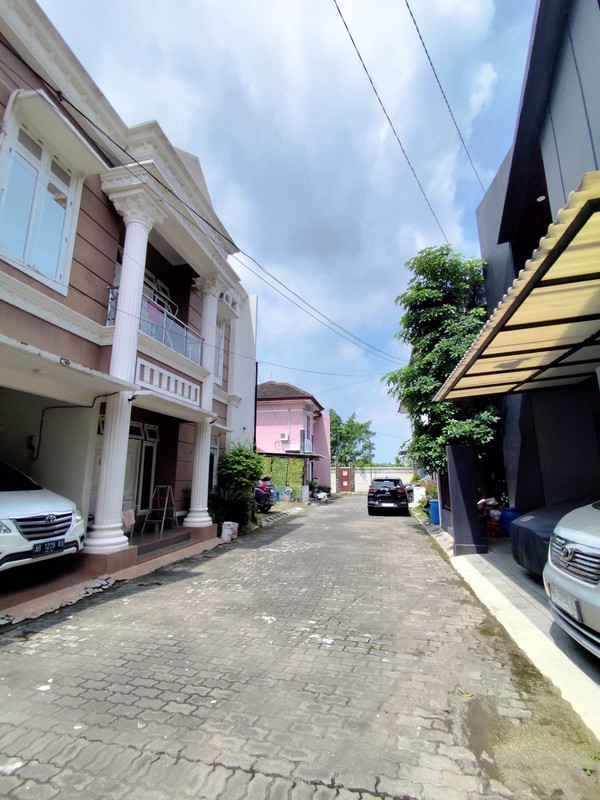 Rumah Modern Minimalis Di Perum Jogja Town House 3 Banguntapan Bantul