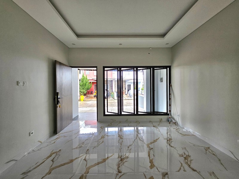 Rumah baru di Hoek kondisi siap huni di Cluster Champaca Residence, Rempoa