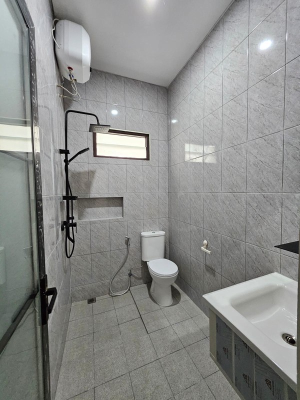 Rumah baru di Hoek kondisi siap huni di Cluster Champaca Residence, Rempoa