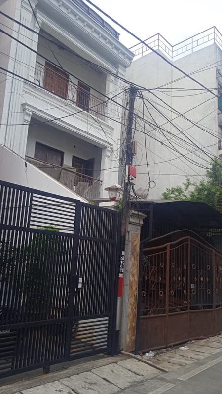 Rumah Pasar Baru Lokasi Bagus Jarang Ada