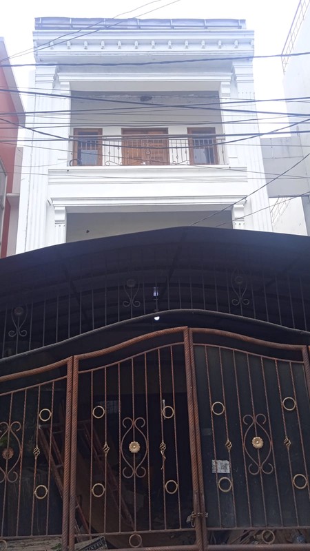 Rumah Pasar Baru Lokasi Bagus Jarang Ada