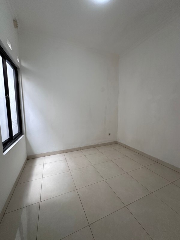 Rumah Rapih, Terawat, Lingkungan aman dan nyaman di Bintaro