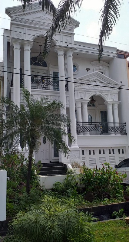 Dijual Rumah Mewah 3 Lantai Jatinegara Baru Jaktim