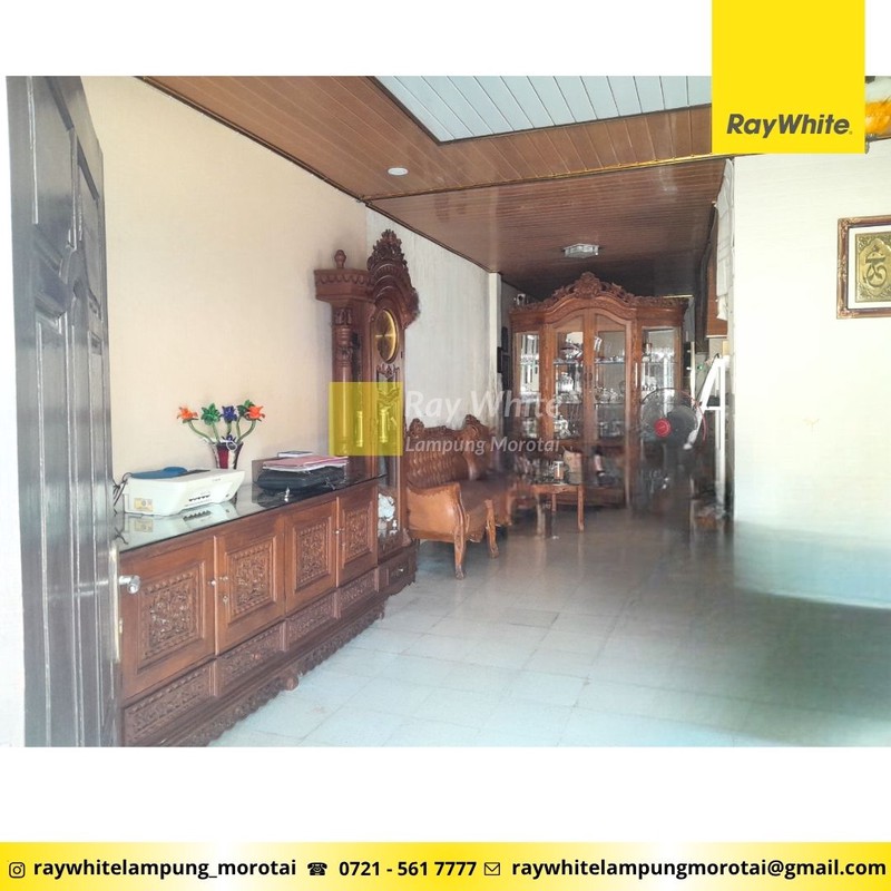 Dijual Cepat  Tanah Bonus Bangunan Rumah 2 Lantai, Kost-kosan 4 Pintu dan Kios Di Tanjung Karang Pusat