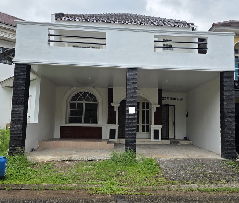 Rumah Siap Huni Baru Renovasi di Kota Wisata