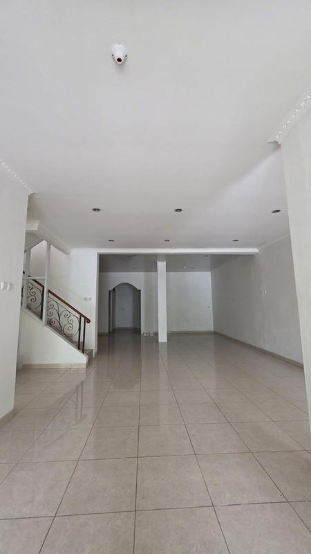 Rumah Siap Huni Baru Renovasi di Kota Wisata