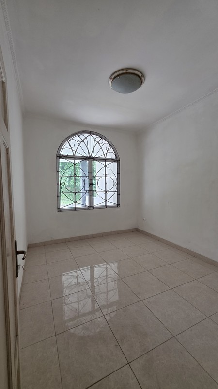 Rumah Siap Huni Baru Renovasi di Kota Wisata