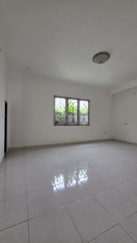 Rumah Siap Huni Baru Renovasi di Kota Wisata