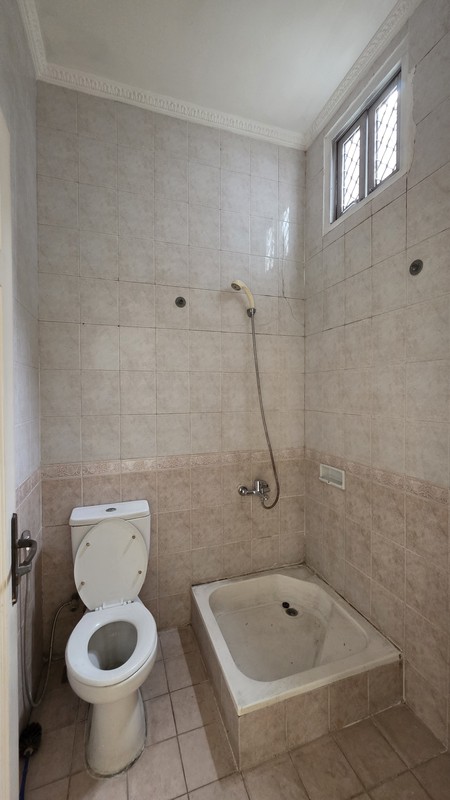 Rumah Siap Huni Baru Renovasi di Kota Wisata